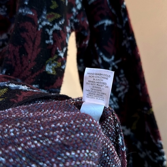 ⭐️J.Jill Sweater Tunic, Jacquard Burgundy & Black, Sz.M, Easy Classy Elegance! 🤩 - Picture 12 of 13